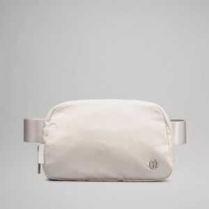 Lululemon Everywhere Belt Bag 1L White Opal